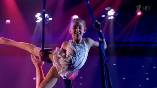 Воздушная гимнастика на полотнах выступление на шоу Лучше всех, Анны Плутахиной 10 лет