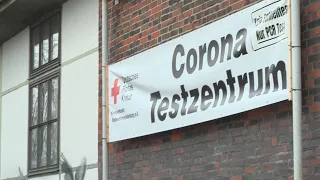 Arbeiten im Akkord: Das PCR Testzentrum in der Reithalle Wismar