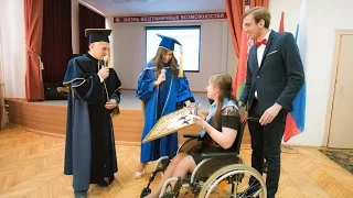 Leyla Aliyeva is presented a diploma of professor emeritus of the MSUHE