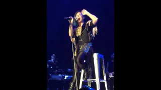 Demi lovato paris bercy 21/11/14 "my love is llike a star" amazing vocals