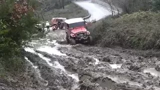 TOYOTA LAND CRUISER FJ40 **HARD MUDDING** OFFROAD