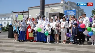 Крестным ходом и праздничным молебном ельчане отметили День славянской письменности и культуры