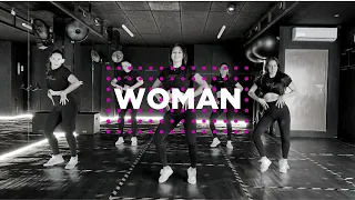WOMAN - DOJA CAT I Coreografía Oficial Dance Workout I DNZ Workout I DNZ Studio #Woman #DojaCat