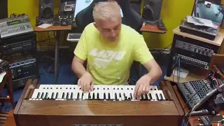 Facebook livestream recording of Max Tempia showcasing the Crumar Mojo Classsic