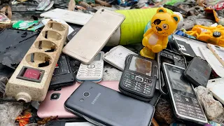 Looking for a lot of used phones in the trash || RESTORATION OLD PHONE OPPO