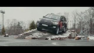 Вывешиваем Toyota Land Cruiser 200. Проверяем работу A-TRC