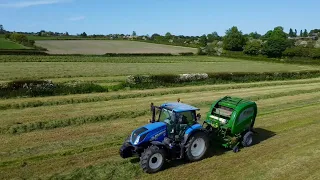 New Holland T5.105 & T6.145 first cut round bale silage