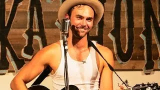 Shakey Graves - Built to Roam - @Pickathon 2013 - Wood Barn Stage