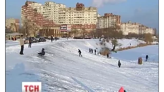 Потужні хуртовини полишають Україну, але морози не вщухатимуть