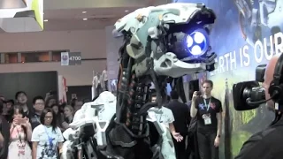Horizon Zero Dawn Giant Watcher Walks Around E3