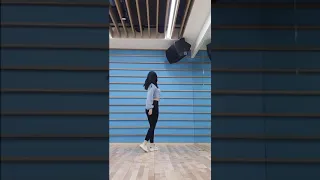 TWICE fancy dance practice Momo (mirrored)