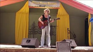 Samantha Fish Acoustic Set   California Worldfest Grass Valley 2018-07-15