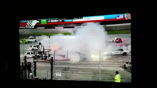 The last few minutes of the Freedom 500 and then mayhem breaks out