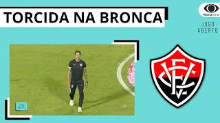 VITÓRIA PERDE MAIS UMA, SAI VAIADO DO BARRADÃO E CHEGA A 8 JOGOS SEM VENCER