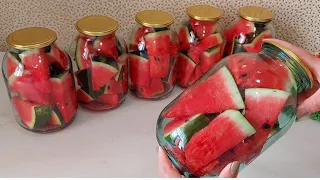 This is how I store watermelon for 1 YEARS! It's even more delicious than fresh! #watermelon