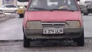 Водители возмущены дорогой на улице Рыскулова