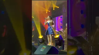 Marielle Montellano in eyecon concert questing