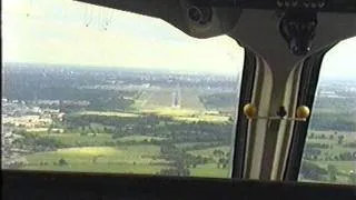 Landung Hamburg Flughafen aus dem Cockpit