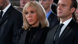 Brigitte Macron - Versteinerte Miene, glasige Augen: Die Trauer ist ihr deutlich anzusehen