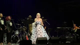 Katy Perry - Rise (live Silence the Violence Benefit Concert)