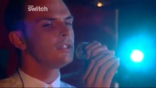 Hurts - Wonderful Life (Live @ BBC Switch - The 5:19 Show)