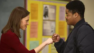 Hillary Swank Being A Patient Queen In Freedom Writers