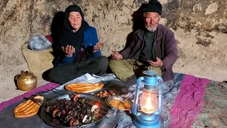 Iftar in Ramadan Kareem like 2000 years Ago by Old Lovers in the Cave | Ramadan In the Village.