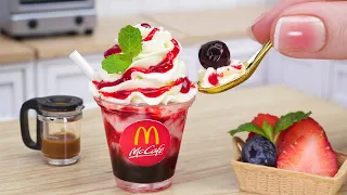 Freeze Miniature McCafe Frappe Ideas | Tasty Tiny Strawberry Chocolate Frappe | Miniature Cooking