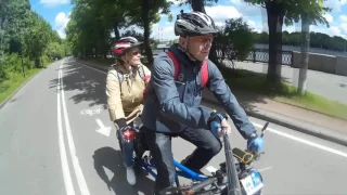 На велосипеде - тандеме по Москве.