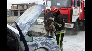 Поблизу газозаправної станції в обласному центрі спалахнув автомобіль