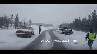 В массовом ДТП на трассе «Кола» перевернулся автомобиль