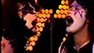 1975   kiss   C'Mon And Love Me & Rock And Roll All Nite