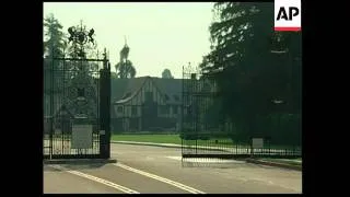 WRAP Fans gather outside cemetery ahead of Michael Jackson's funeral, media