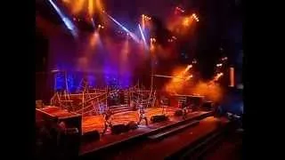 Iron Maiden - Intro & The Wicker Man (Rock In Rio 2001)