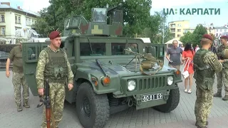 Військовослужбовці 80 окремої десантно-штурмової бригади розповідали про службу за котрактом