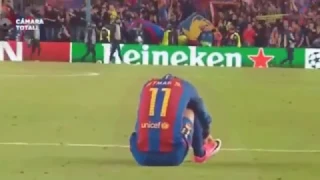 Neymar se derrunba entre lagrimas  por la eliminación  del Barcelona - FootballGame-Es