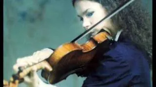 Bach 's Chaconne for Solo Violin / Hilary Hahn (Part 1/2)