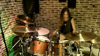 Metallica - Enter Sandman - Drum Cover - Nikoleta - 12 year old