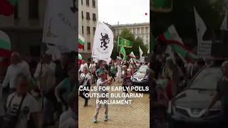 Bulgaria: Protesters Clash with Police Outside Parliament | Subscribe to Firstpost