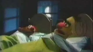 Ernie and Bert: Role Reversal (Classic Sesame Street)
