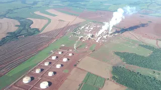 Lá está a usina Boa Vista, é considerada uma das mais modernas do mundo, Por sua avançada tecnologia