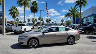 Chevrolet Malibu Premier 2022 "Mineral Gray Metallic" en Español