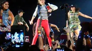 22 | Taylor Swift (Red Tour, Cowboys Stadium 5.23.13)