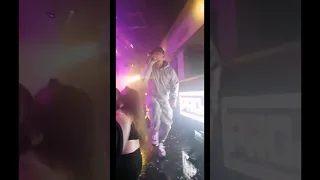 I saw Aitch trying the flips on his recent tour… MC’s we need to see your mic flips 🎤