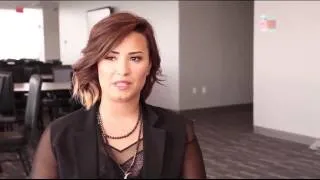 Demi Lovato Gets Bunny Ears During Interview ღ Wilmer Valderrama Talks To Demi On FaceTime - Apple