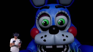 FNAF VR GAMEPLAY IS SCARY!!  Five Nights At Freddy's VR: Help Wanted