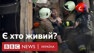 У Дніпрі під завалами знаходять людей