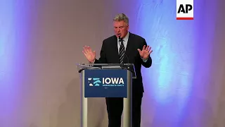 Baldwin Teaches 'Trump School' To Iowa Democrats