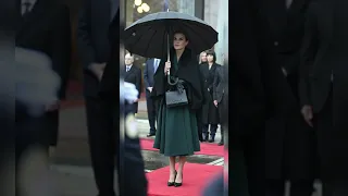 Queen Letizia Style In Umbrella ☂️  #style #shorts #royal #queen #letizia @LoveyouFashion