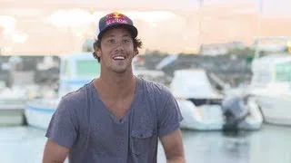 Jordy Smith surfing around the world - Making of Bending Colours